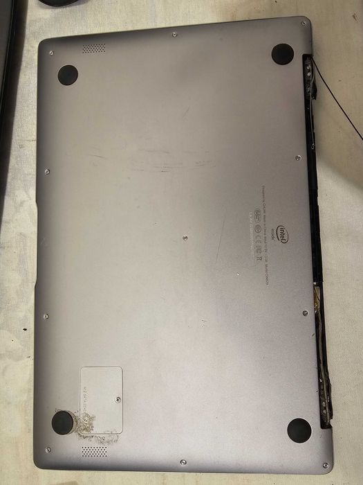 Laptop Chuwi Model: CWI529 defect 2in1 ultrabook