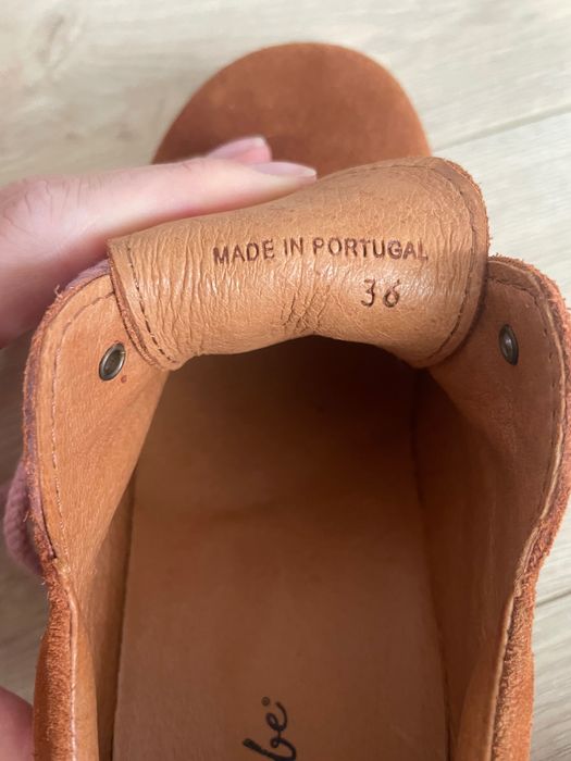 Елегантни кожени лофери – нови, размер 36