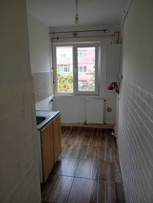 vand apartament 2 camere, aleea Humulesti