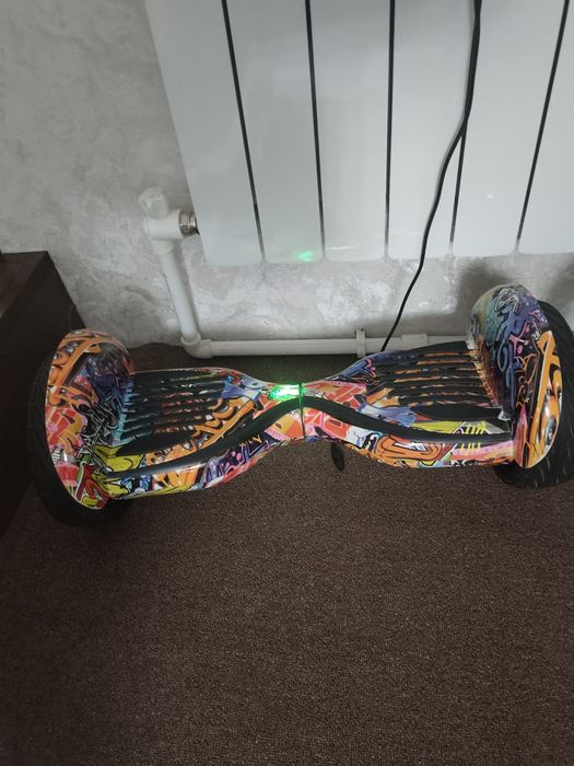 Срочно продаем гироскутер в хорошем состоянии с работающим Bluetooth