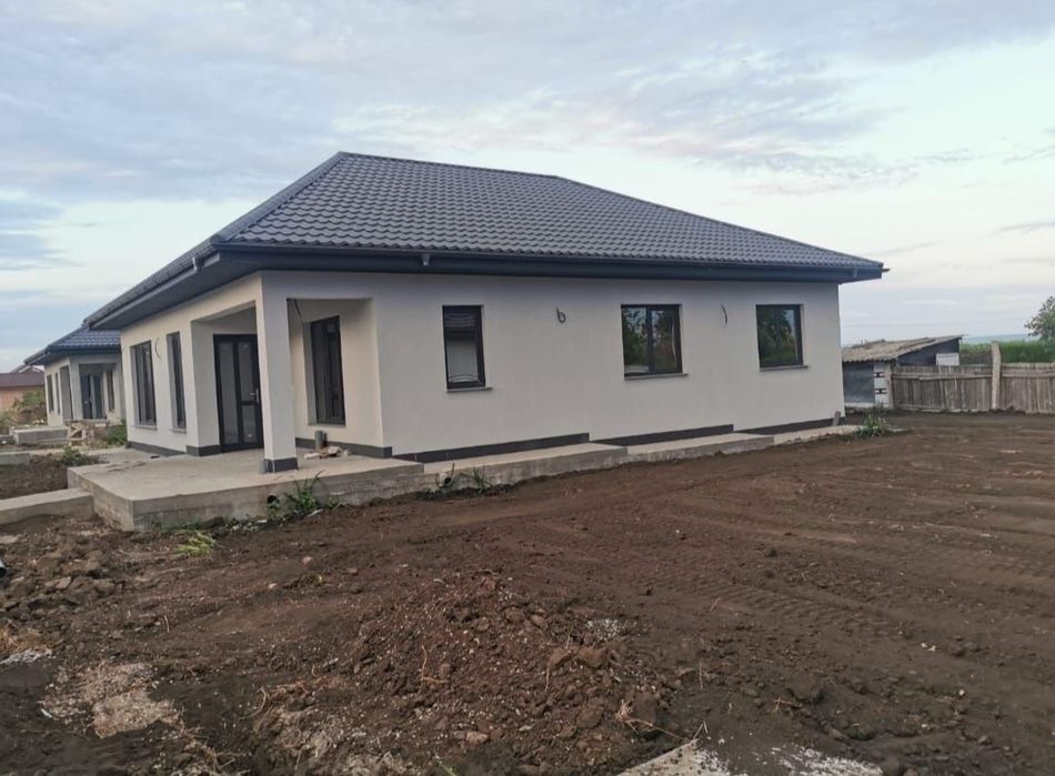 Executăm container modulare