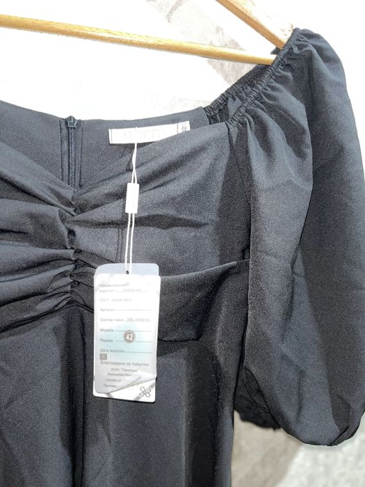 Черное женское платье