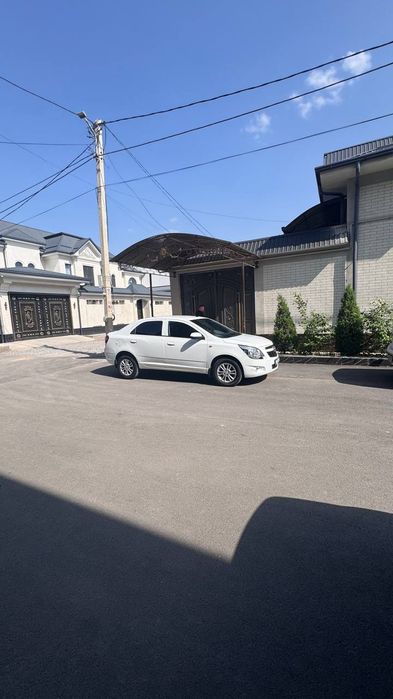 Ховли сотилади кулай жойда метрога 500 метр