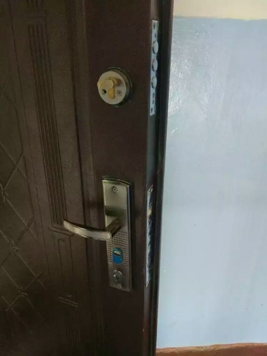 Установка замков ремонт замена сердцевин