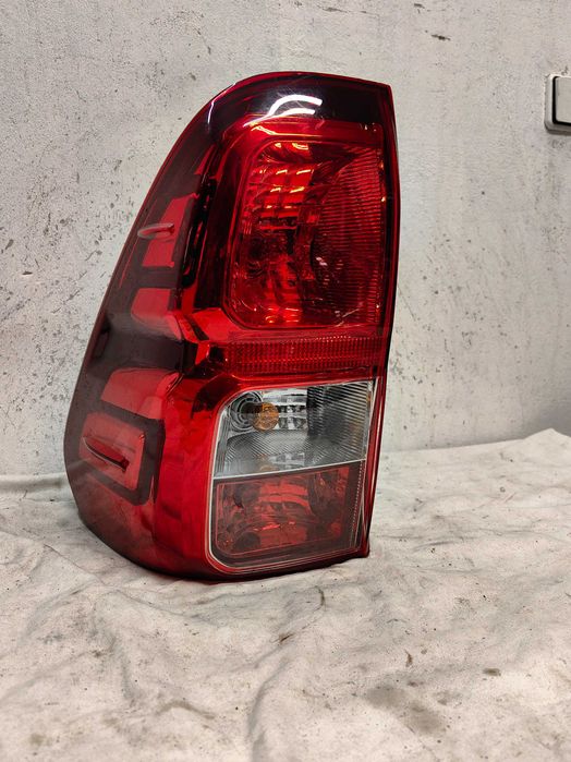 Оригинален стоп Тойота  Toyota Hilux
