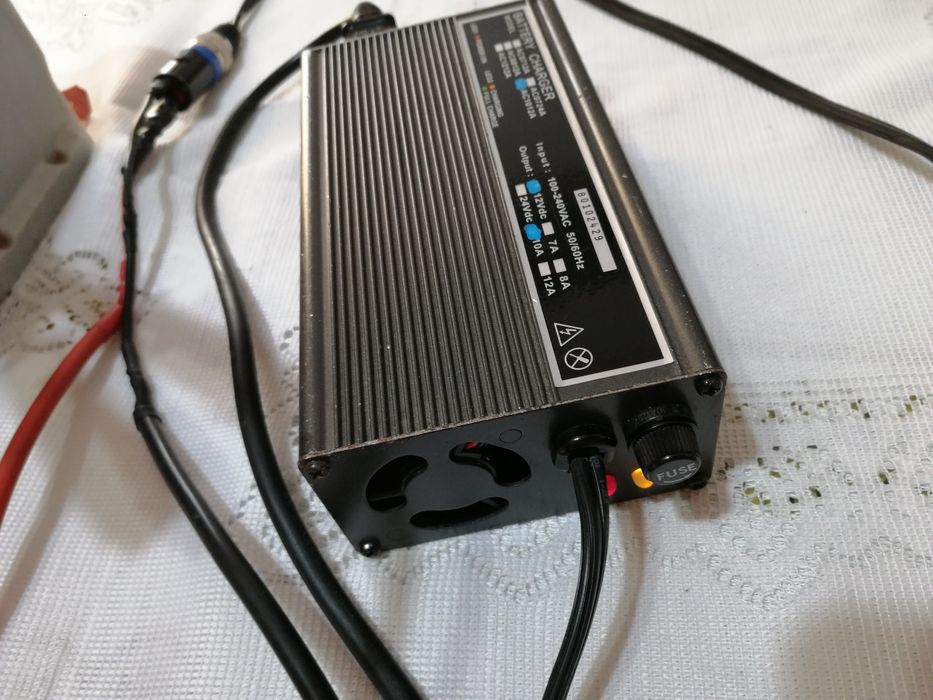 Incarcator battery charger 24V-5Amp/12Volti-10Amp (redresor statie anl