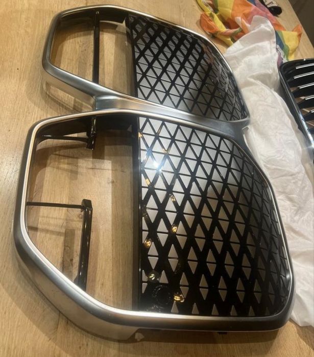 Бмв i4 решетка оригинална нова