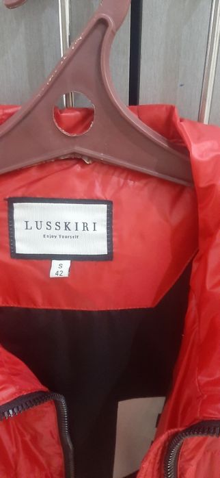 Продам 2 куртки женские