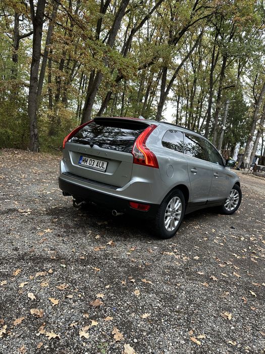 VOLVO XC60 2010 — imagine 2