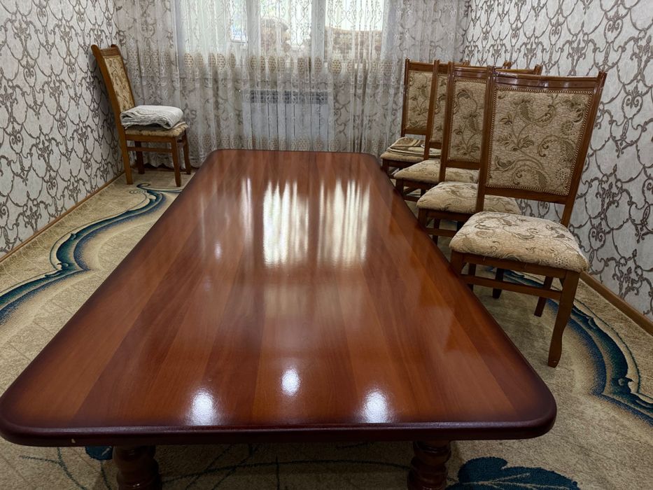 Стол 12 стульев для гостей