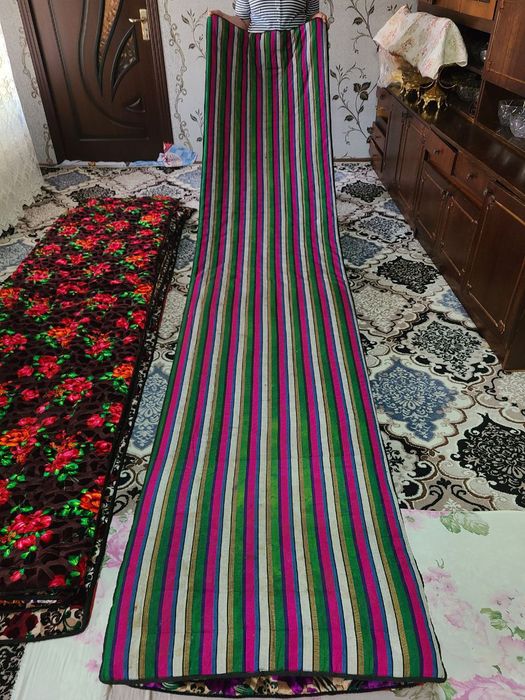 Vilyur ko'rpachalar sotiladi