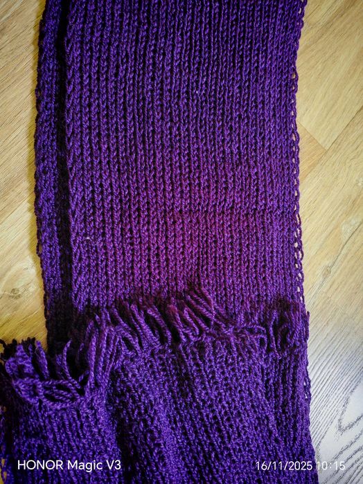 Ръчно изплетен пухкав зимен шал