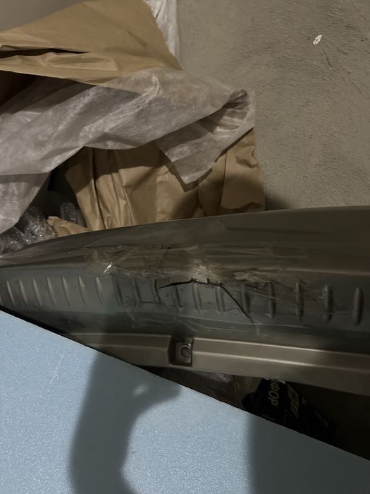 Бампер на lada largus