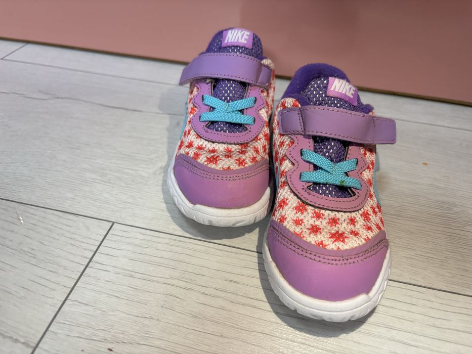 27 Nike Оригинални детски маратонки