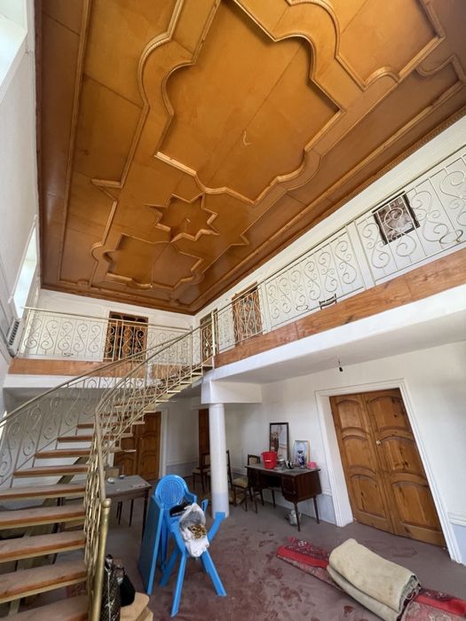 12 сотикли, 2 этажли ховли сотилади