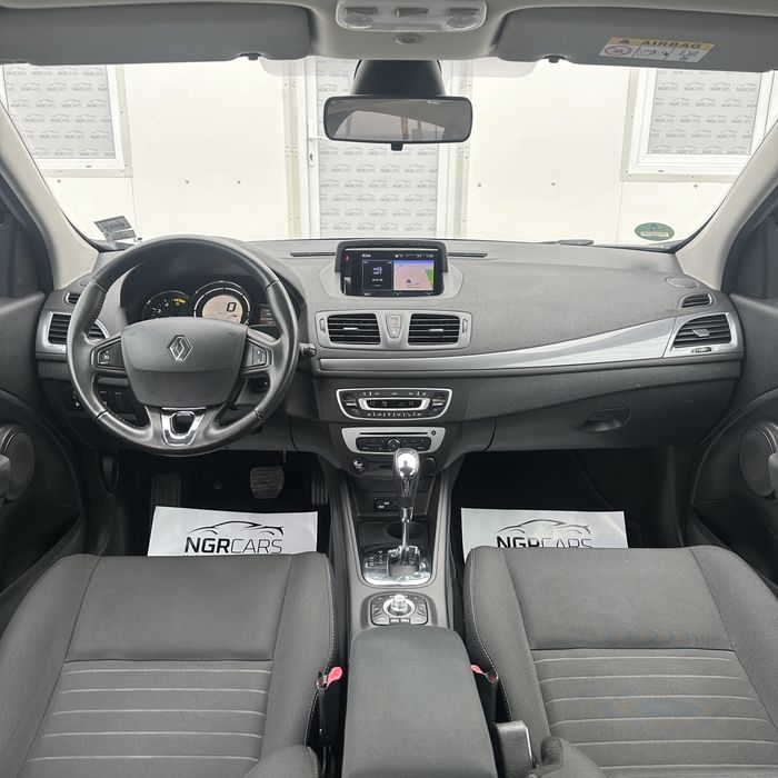 Renault Megane LIMITED 1.5 dCi 2015 Facelift Automat | RATE / TRANSPORT / NUMERE
