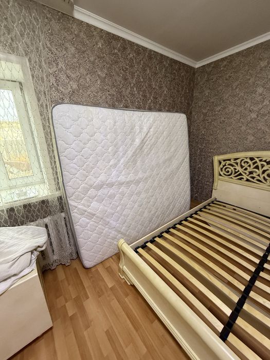 Продам спальный гарнитур