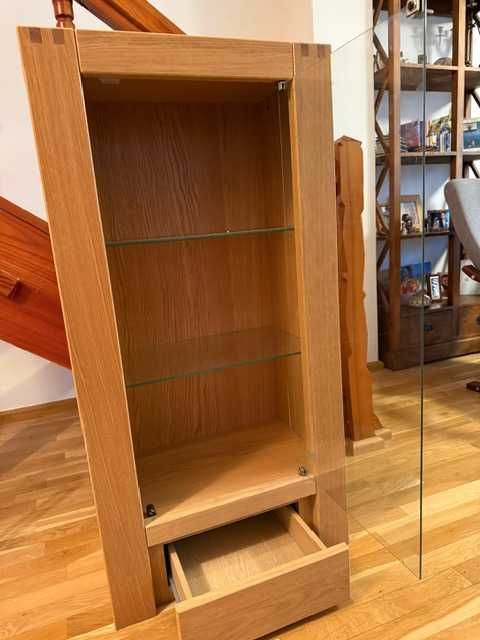 Vitrina, etajera si comoda tv