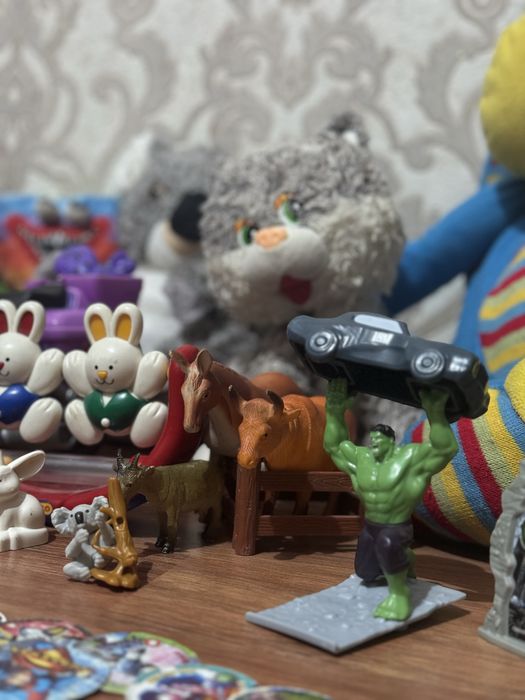 Продаются игрушки