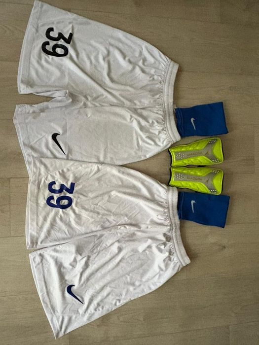 Всё очень дешево-полностью футбольная форма в комплекте