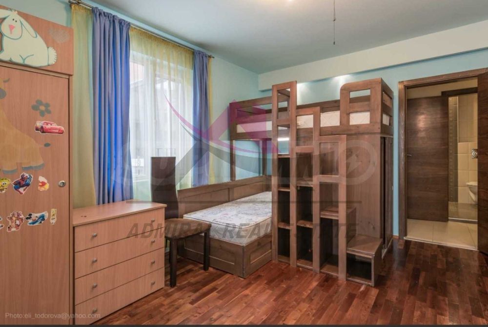 Дава се под наем Тристаен апартамент в Варна, Базар Левски - 100 кв.м за 940 € - Снимка #3