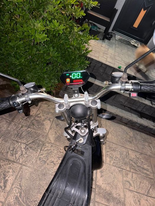 Vand Moped 1500kw, 2 baterii 20AH, fara defecte