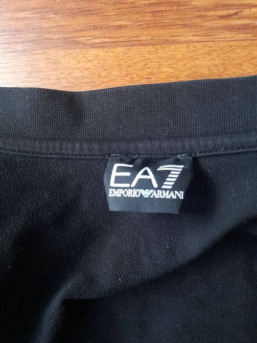 Armani EA7 мъжко горнище S размер.