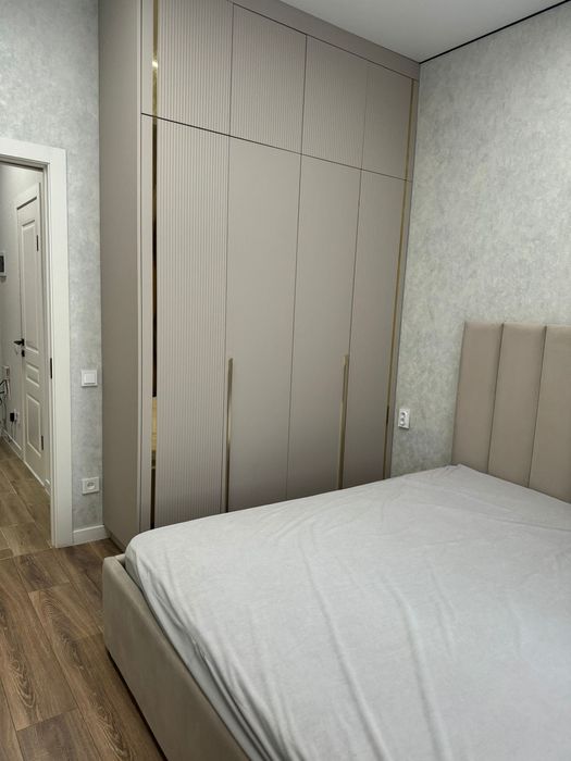 Сдам квартиру 2-комнатную студию.