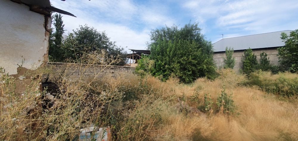 Продам дом срочно  13 соток+2 самозахват.15 соток. Джумабазар центр