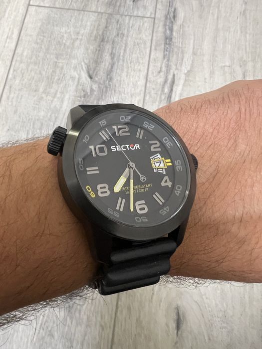Ceas barbatesc SECTOR