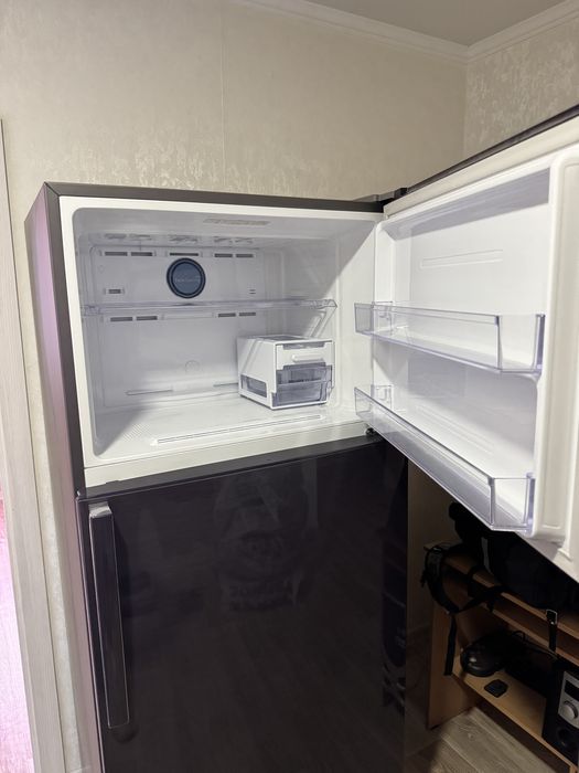 Двухкамерный холодильник Samsung RT-53K6340UT