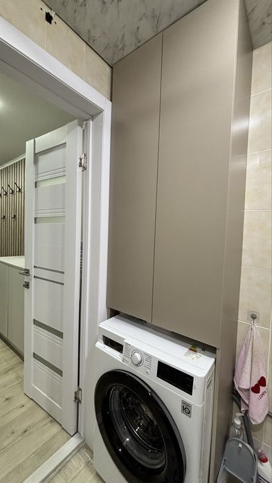 Продам шкаф в ванную комнату