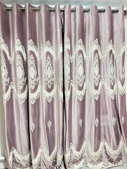 Продаются велюровые шторы