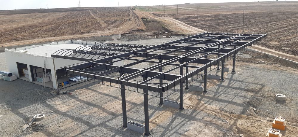 Метални конструкции,термопанели,метални къщи,бунгала,гаражи