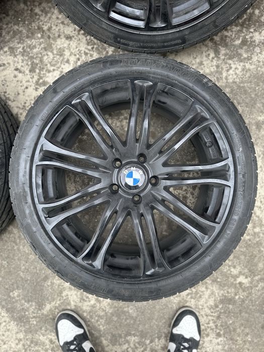 Bmw E61/60,  5 x 120, 19r Style 220 Черни джанти с гуми