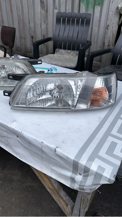 Фары на Nissan Bluebird u14