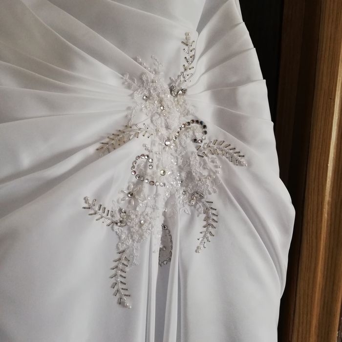 Doua rochii mireasa mărimea 46 -48 și doua rochii soacra mărimea 54-56