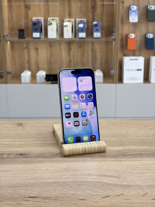 iPhone 15 Pro 256 gb | iStatus store