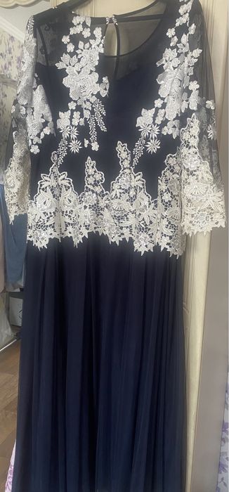 Вечернее  нарядное платье