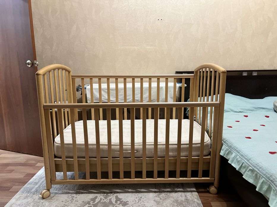 Детская кроватка