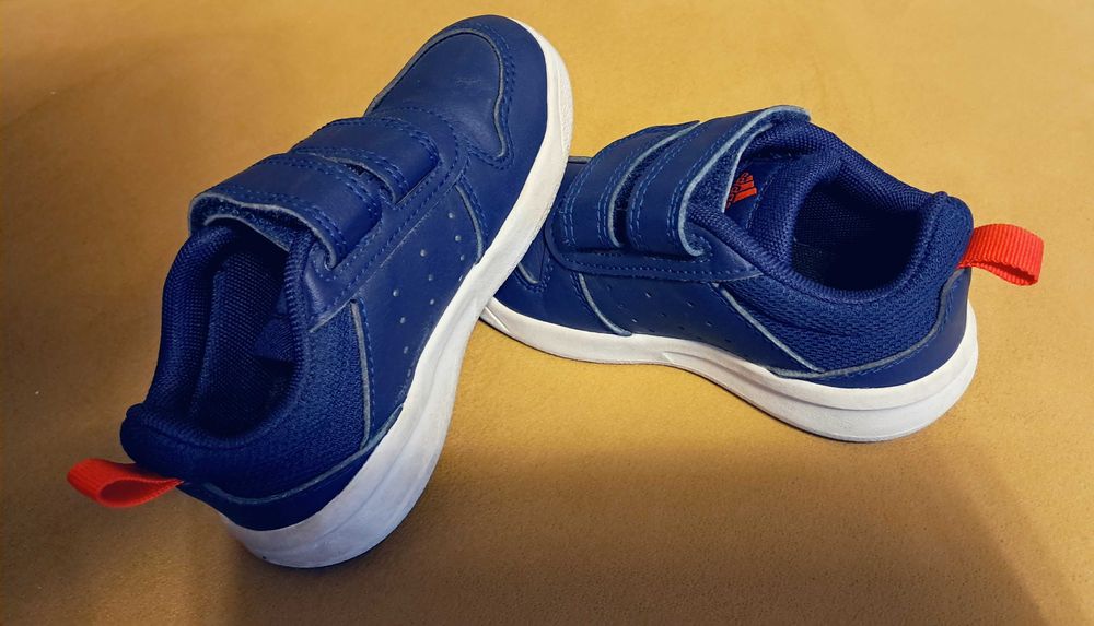 Детски обувки Адидас