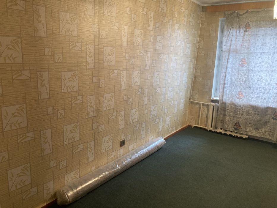 Продам двух комнатную квартиру