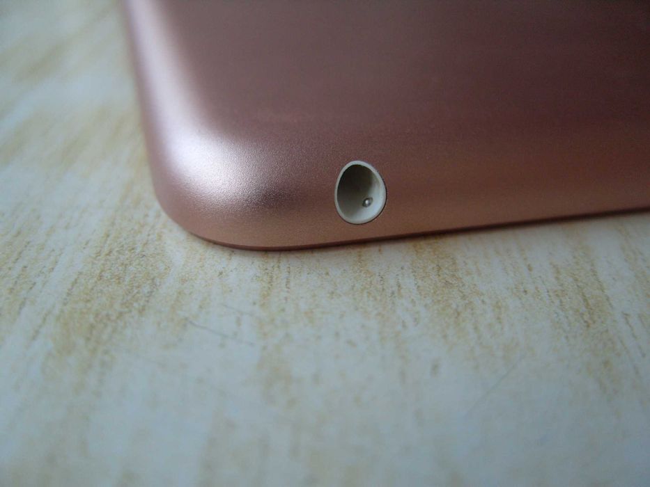 Apple iPad 10.2, Retina дисплей, 128Гб, Gold. На части