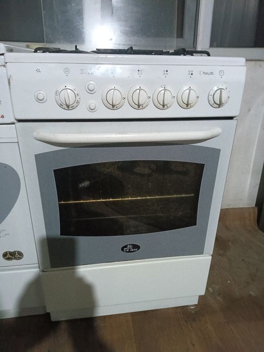 Продам газ плиту