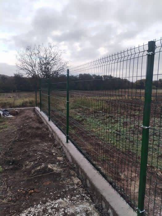 Construim garduri și porți