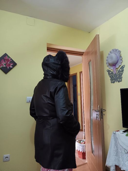 Geaca din piele naturala (este moale ca mănușa) dama cu gluga demontab