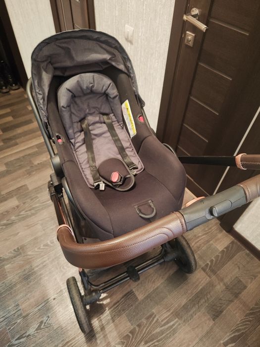 Продам коляску графитового цвета