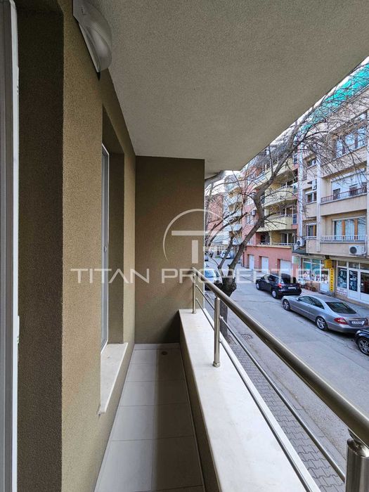 Тристаен апартамент Кършияка