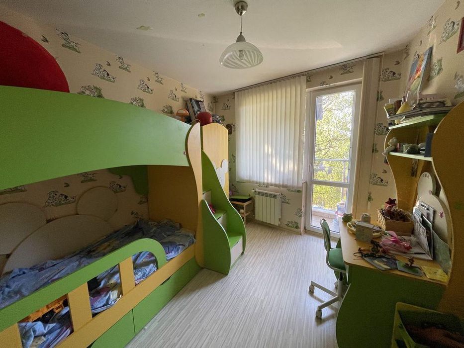 Тристаен апартамент под наем в ж.к. Изток, 2157891