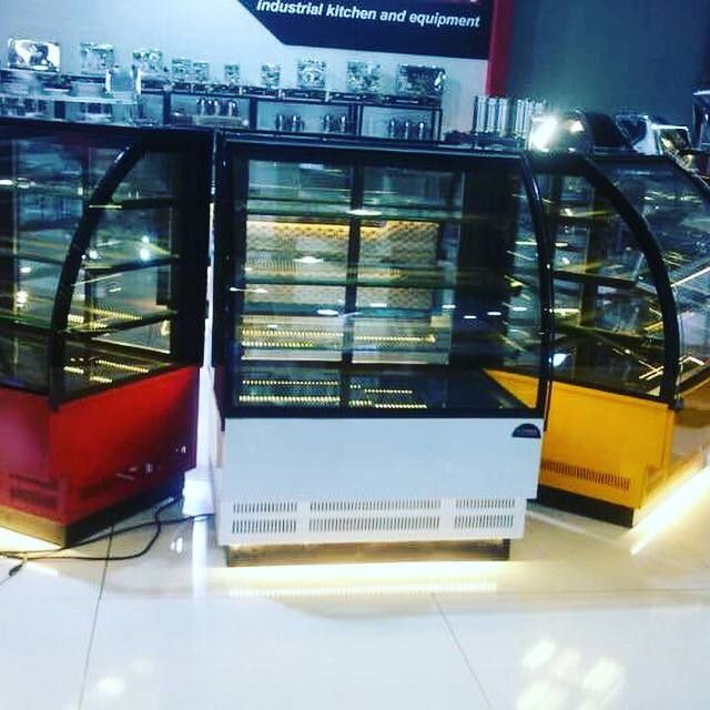 Холодильник витрина метровый